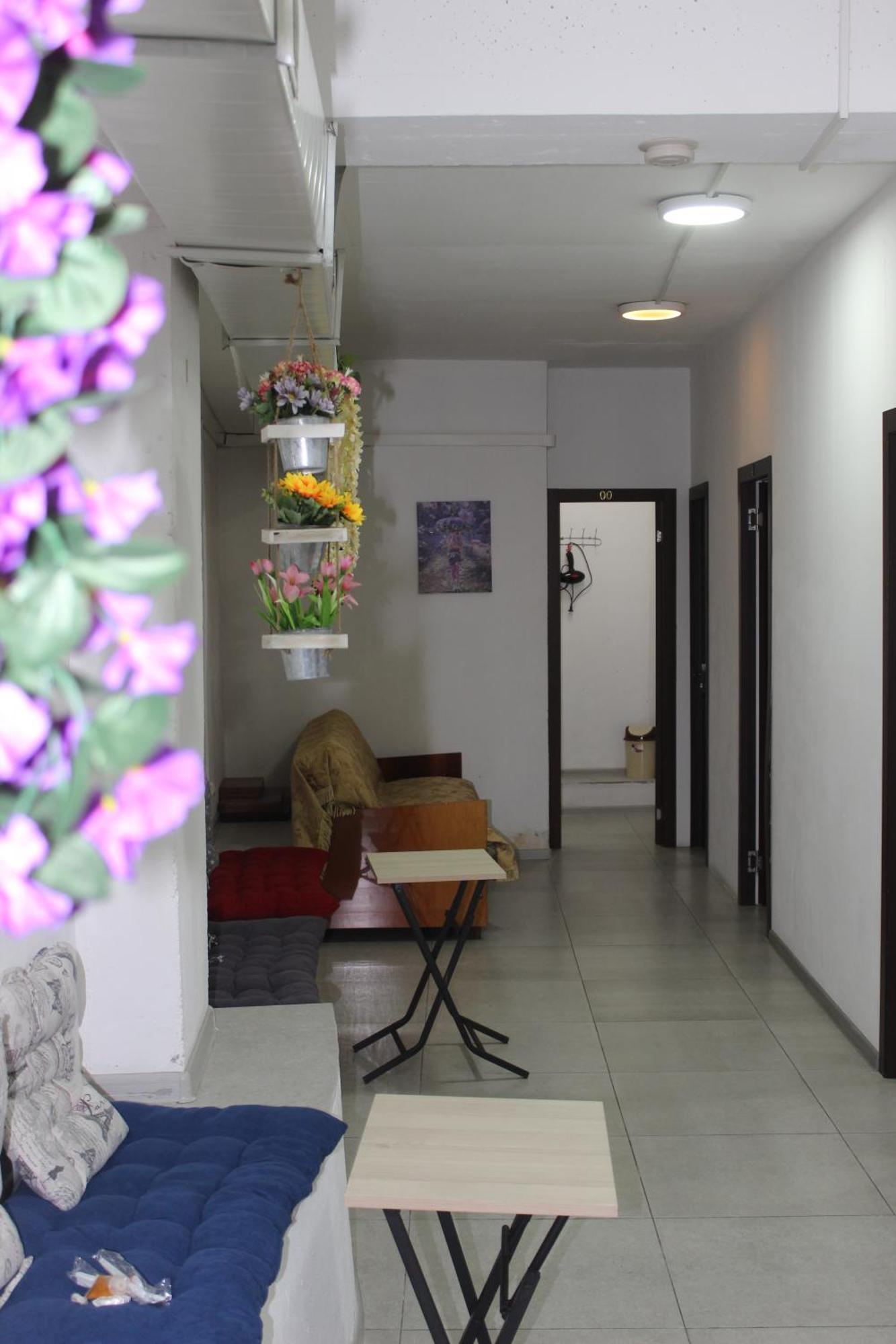 Hostel Near The Square Tiflis Exterior foto