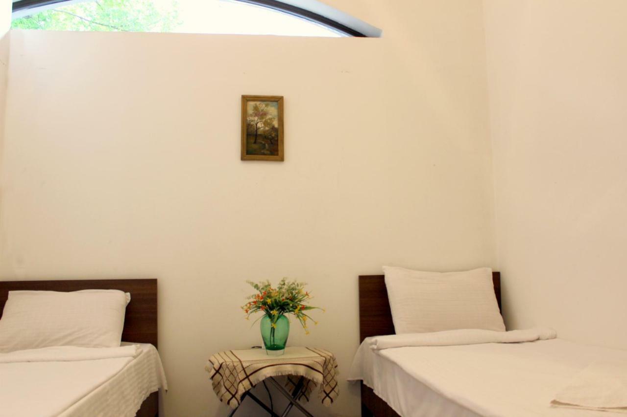 Hostel Near The Square Tiflis Exterior foto